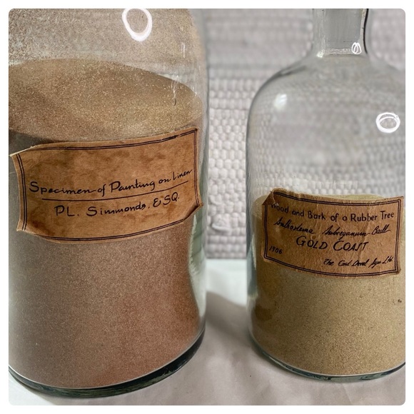 Set of Two French Style Glass Apothecary Bottles with glass stoppers. - Picture 14 of 14